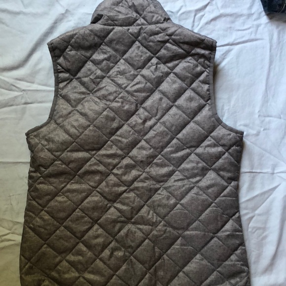 Old navy Vest - Picture 3 of 3